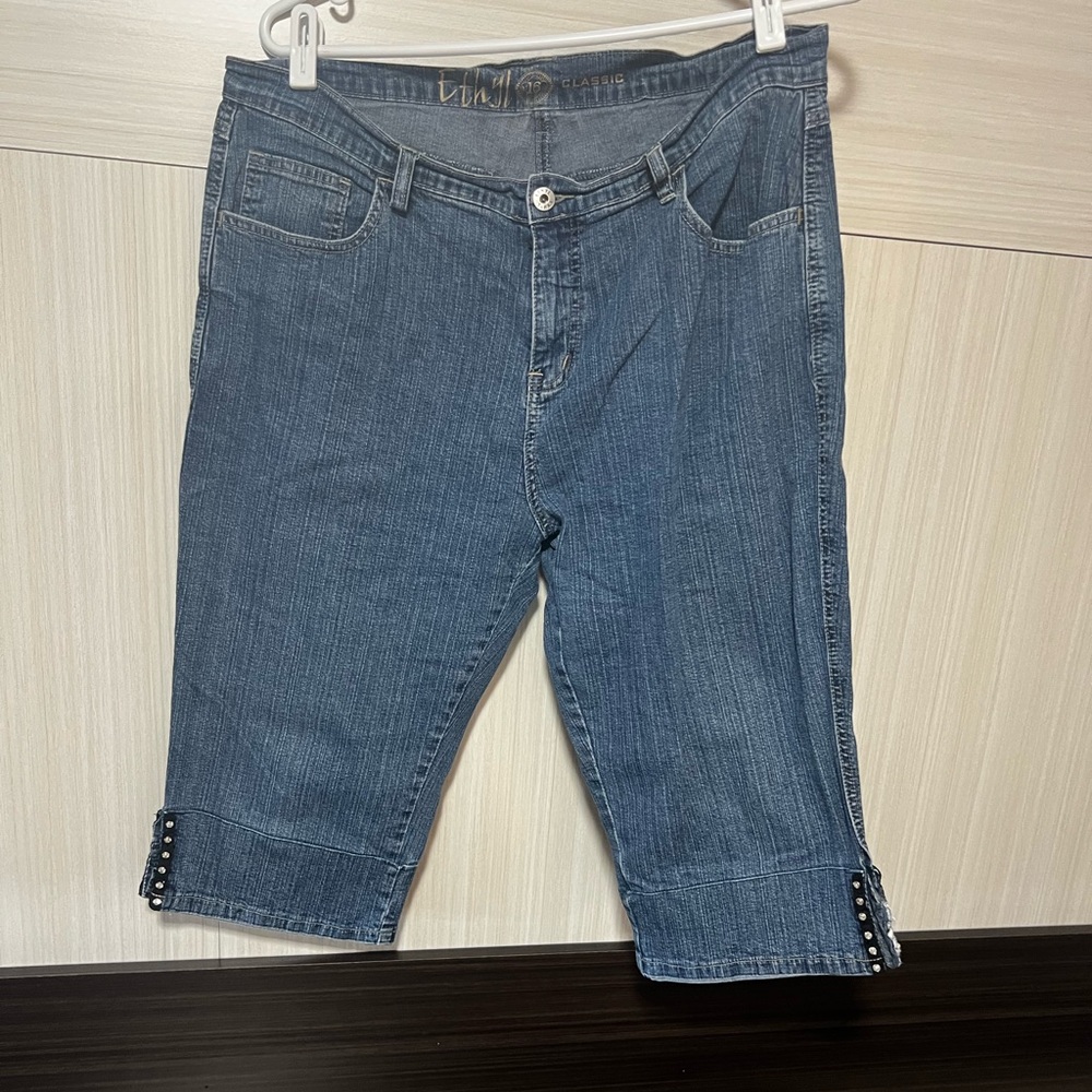 Eth'il Classic Denim Capri Pants with Button Accents Classic Blue Denim Jeans